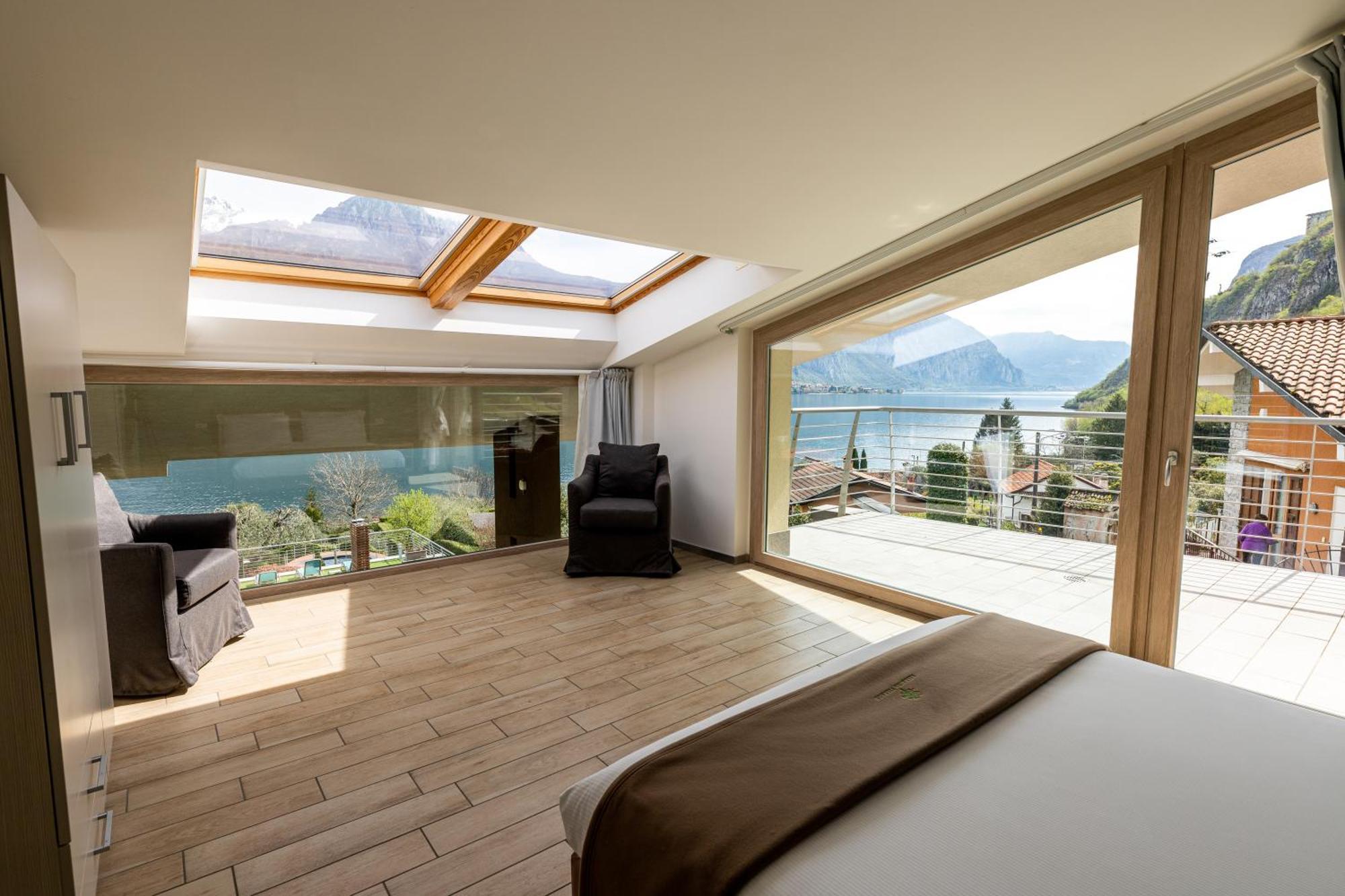 Bellagio Village- 4 Apartments By The Lake - Seasonal Warm Pool And Sauna Oliveto Lario Eksteriør billede